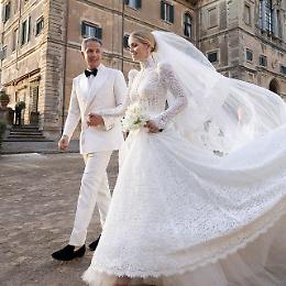 Kitty Spencer, la nipote di lady Diana sposa d'incanto a Frascati in D&amp;G