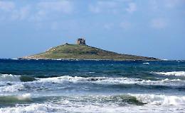 Turista di Bolzano accusa un malore e muore mentre fa il bagno nel Palermitano