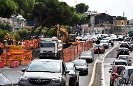 Ognina in tilt per gli scavi del collettore fognario: lavori tra caos e doppie e file