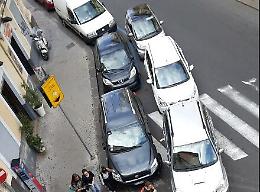 "Troppo facile colpevolizzare il cittadino, qui oggi rispettare le regole è un lusso"