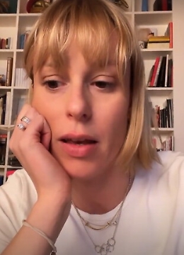 Lo sfogo di Federica Pellegrini su cartello offensivo a Jesolo: «Venite a dirmi le cose in faccia»