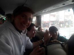 Una delle profughe in viaggio sul "Bus di Carla" lavorer&agrave; come infermiera