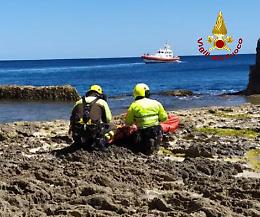 Diciassettenne cade dalla scogliera di Riviera di Dionisio: recuperato con un elicottero