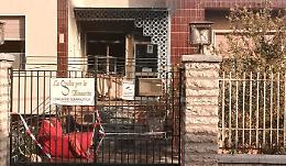 Incendio in comunità terapeutica: tre ospiti si lanciano dal balcone