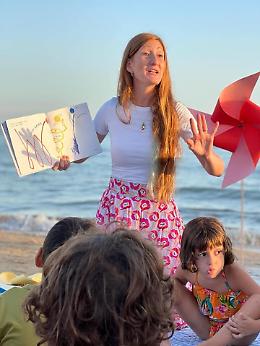 Letture in riva al mare per i piccoli, boom di partecipanti a Porto Empedocle