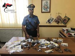 Scoperto arsenale illegale in una casa a Mascalucia: denunciato 58enne