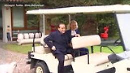 Compleanno Berlusconi, la sorpresa di Fascina: una mongolfiera piena di cuori rossi