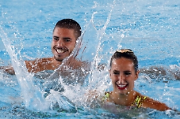 Nuoto: a Parigi 2024 anche uomini in sincro a squadre