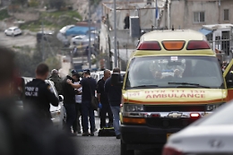 Gerusalemme: almeno 8 feriti in attentato con auto