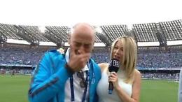 Lo speaker del Napoli in lacrime in diretta su Dazn prima del match con la Salernitana