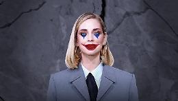 Chiara Ferragni come un clown sulla copertina dell'Espresso e l'influencer minaccia azioni legali