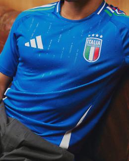 "L'Italia chiam&ograve;", presentata la maglia degli Azzurri per l'Europeo 2024