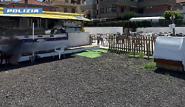 Carne e verdure in pessimo stato di conservazione: 5mila euro di multa ad un "negozio mobile"