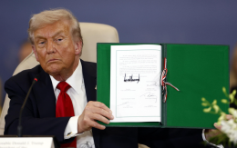 Accordo di pace per Gaza a Sharm el-Sheikh: Trump e i leader mediatori firmano tra gli applausi