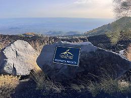 Sempre più "privati" dell'Etna: spuntano altri cartelli nell'area del Parco. «Quella è nostra proprietà»