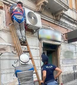 Lavanderia a Catania allacciata abusivamente alla rete elettrica: arrestato il titolare