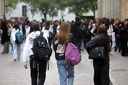 Leggono poco, non fanno sport e lasciano presto la scuola: i dati allarmanti sugli adolescenti "a rischio" in Sicilia