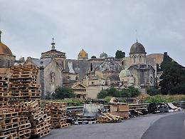Catania, la mappa delle zone franche con le micro discariche. «A breve telecamere, droni e cassonetti intelligenti» - LA GALLERY