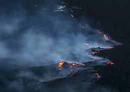 "Etna", il libro del fotografo Massimo Siragusa racconta il vulcano. "La sua identità è il cambiamento"