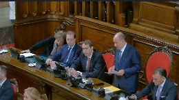 Schifani risponde all'opposizione e contrattacca:  «Con noi tanti risultati, qual è invece il vostro progetto?»