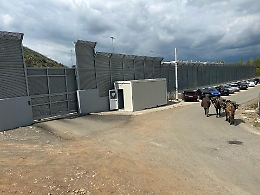 Migranti, hub di rimpatrio fuori dall’Ue: la nuova frontiera che divide l’Europa e il precedente dei centri in Albania