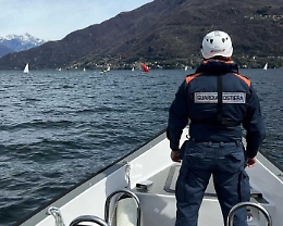 Il mistero sul lago: 23enne trovata a dodici metri di profondità