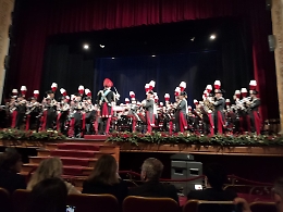 Pubblico in delirio e applausi scroscianti per la Banda dell'Arma dei carabinieri