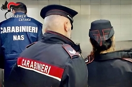 I due panifici di Acireale con diverse irregolarità finiti nel mirino del Nas