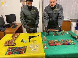 Arsenale nascosto a Monte Po&rsquo;: la Guardia di Finanza sequestra pistole, munizioni e droga