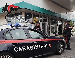 Pizzicato a fare da palo: fermato a Giarre un 26enne durante il furto al distributore di benzina