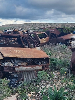 Lampedusa: rifiuti speciali e pericolosi, sequestrata discarica abusiva