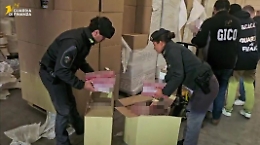 Maxi-sequestro di tabacco contraffatto tra Milano e Pavia: lavoravano persone dell'Ucraina e della Moldavia
