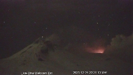 Etna torna a farsi sentire per la Vigilia di Natale: aumento dell'attivit&agrave; e Vona giallo per l'aviazione