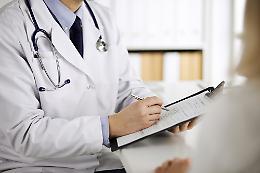 Sanit&agrave; a Ragusa: richiesta urgente di una visita in dieci giorni, ma appuntamento fissato dopo sei mesi