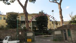 Bevono acqua minerale dal distributore automatico della scuola e quattro studenti finiscono in ospedale