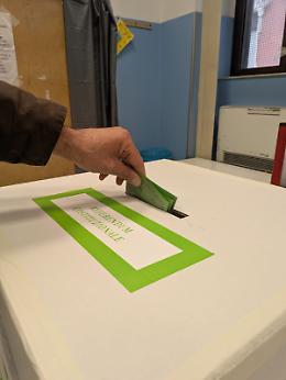 &laquo;Bassa ma sorprendente&raquo;: a Catania l'affluenza per il referendum costituzionale supera le aspettative, anche nelle periferie