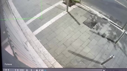 In azione il ladro di ottone: nel video il furto nel "salotto buono" di Catania 