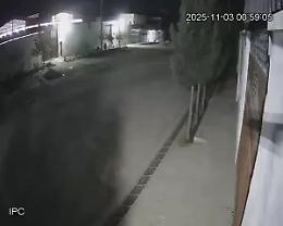 Forte terremoto scuote l'Afghanistan, danneggiata la moschea blu di Mazar-i-Sharif: il momento della scossa