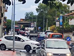 Via Francavilla, caos senza limiti