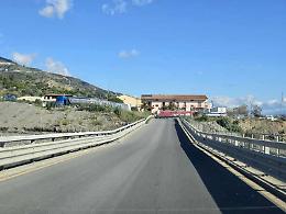 Il sindaco di Nizza: «Riaprire subito la passerella sul torrente Nisi, troppi i disagi per i residenti»