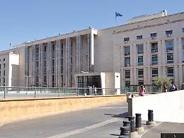 Nubi nere sui tributi, l'opposizione chiede chiarimenti al sindaco