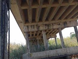 Gela, zona balneare isolata: «Ritardo inaccettabile dell’avvio dei lavori sul ponte di Tenutella»