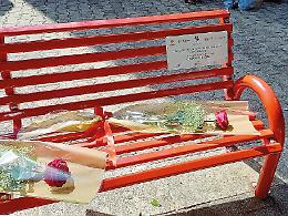 Giornata contro la violenza sulle donne: dalle panchine rosse al “violenzometro”, tutti gli eventi organizzati in città