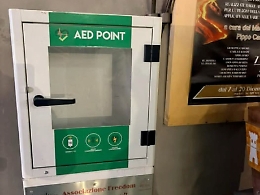 Belpasso: rubato defibrillatore in piazza Duomo