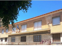 Aule fredde? A Patern&ograve; intervengono i commissari