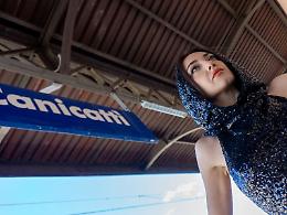  Tra Malta e Canicatt&igrave; tutto il carisma di Kel: tarantella elettronica internazionale