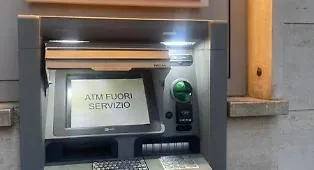 Scoglitti, bancomat fuori uso: disagi per cittadini e turisti
