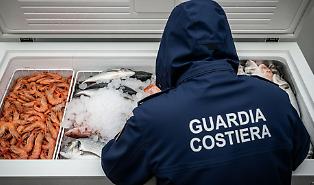 Pesce scaduto nei ristoranti di Siracusa, chiuso un locale