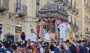 Sant'Agata, la festa si prepara a cambiare: &laquo;Ad agosto festa all'alba&raquo;. Multe per le due candelore della "tichetta"