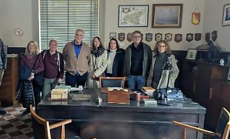 Scicli, la primogenita di Andrea Camilleri in visita nella stanza del commissario Montalbano